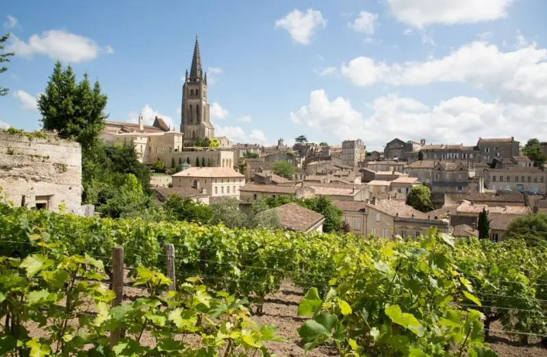 Village région Aquitaine représentant les opportunités pour acheter en viager autour de Bordeaux