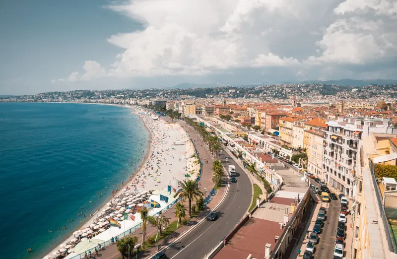 Panorama de la Promenade des Anglais représentant les opportunités en viager à Nice